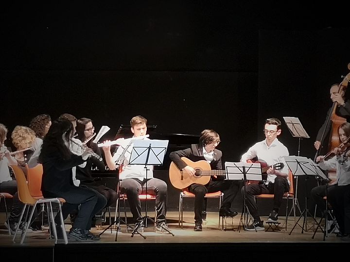6studenti in concerto.jpg